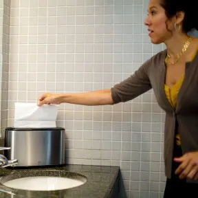 Kéztörlo hajtogatott Perm.Interf. / 4.