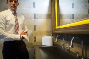 Kéztörlo adagoló multifold pultra / 2.