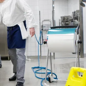 Állvány hordozható mua/fém türk./feh / 3.