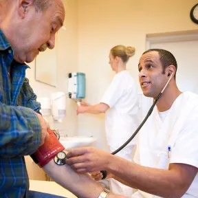 Kéztörlo adagoló mini Belsom.tür/feh / 4.